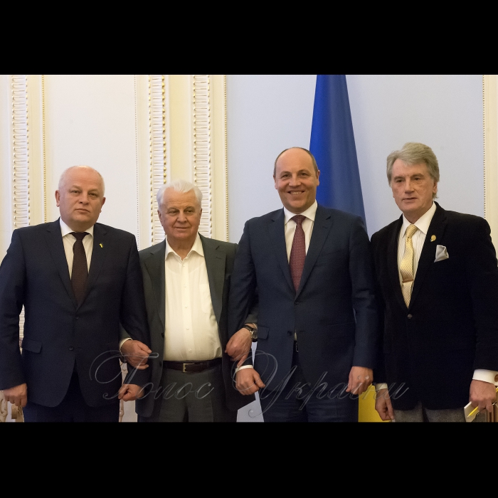 14 лютого 2018 Голова Верховної Ради відгукнувся на пропозицію Президентів України щодо запровадження Дня української державності.
Голова Верховної Ради Андрій Володимирович Парубій провів зустріч з Президентами України 1991-2010 років Леонідом Макаровичем Кравчуком та Віктором Андрійовичем Ющенком, заучасті  Першого віце-прем'єр-міністра України - Міністра економічного розвитку і торгівлі України Кубіва Степана.